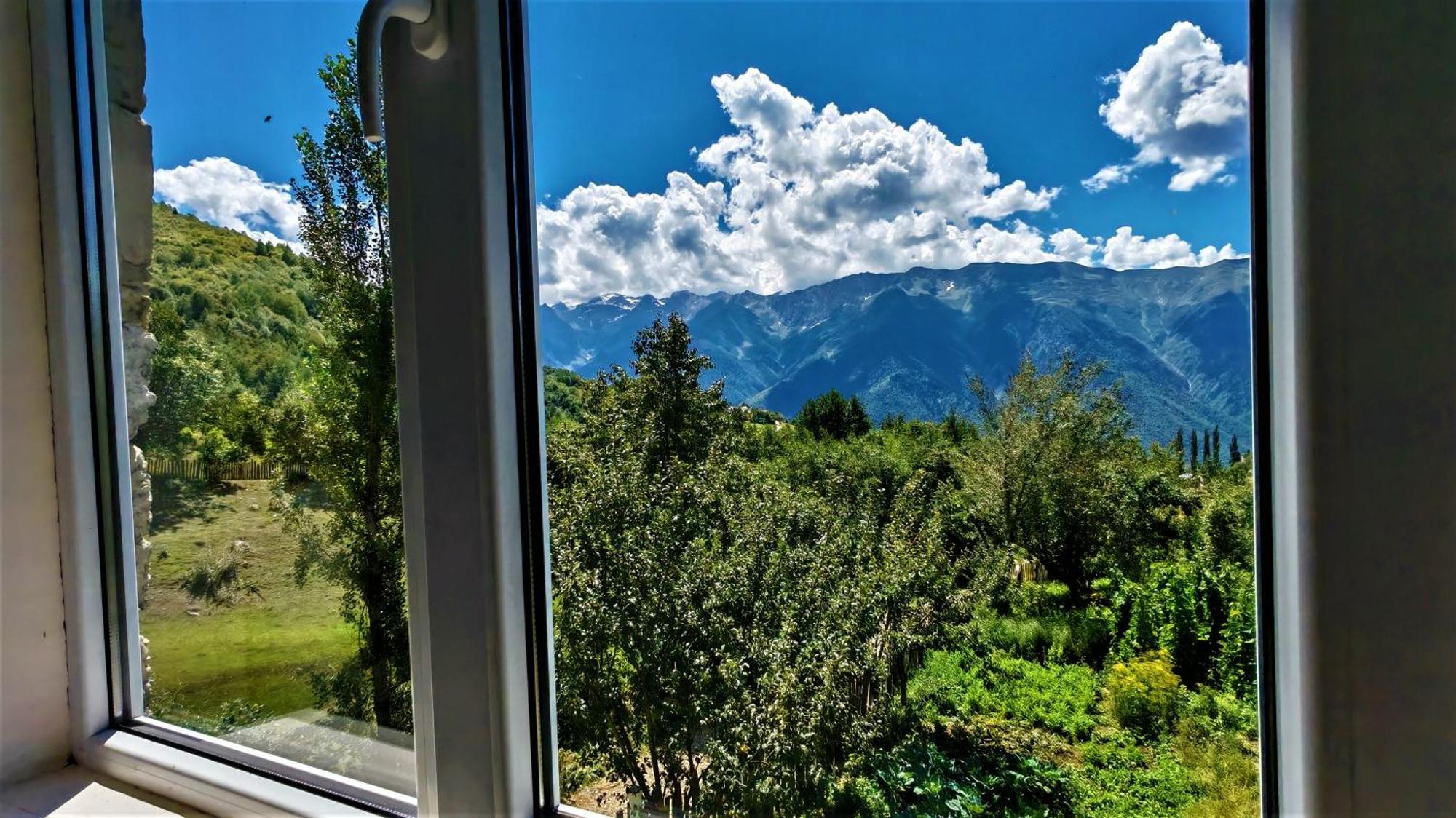 Gujejiani Guest House Местія Екстер'єр фото